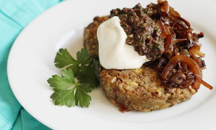 spicy lentil patties with tapenade